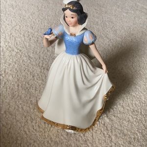 porcelain lenox snow white